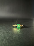 Solitaire ring with rectangular emerald (Ref. 290)