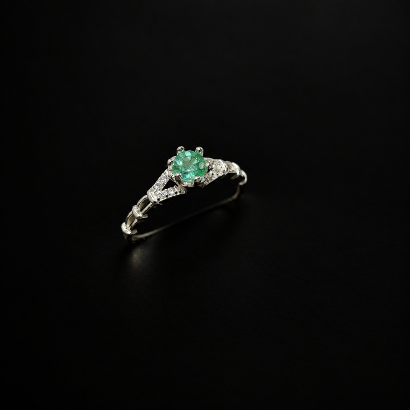 Anillo eslabón en plata 925 con esmeralda natural