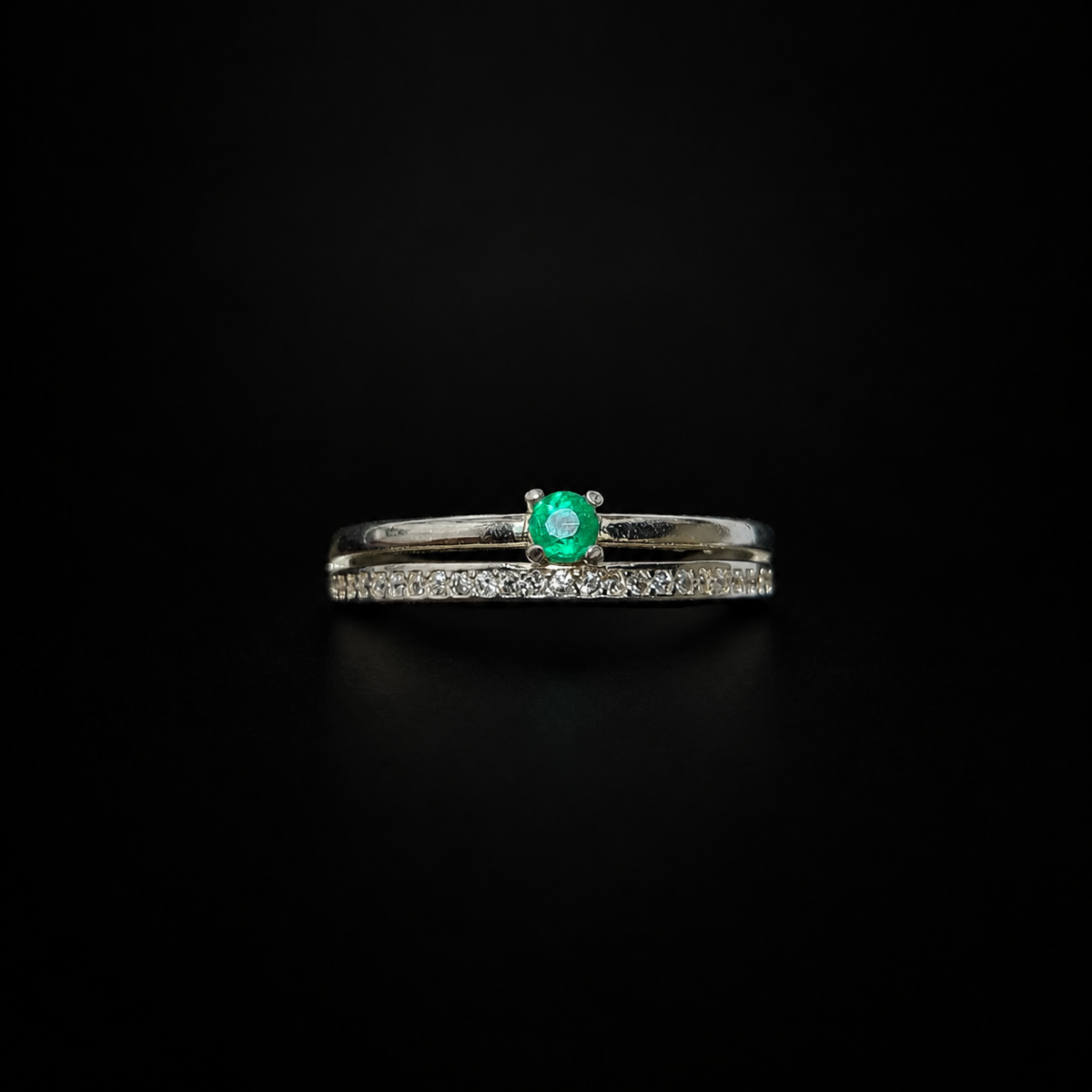 Anillo Doble banda en plata 925 con esmeralda natural (Ref. 6)