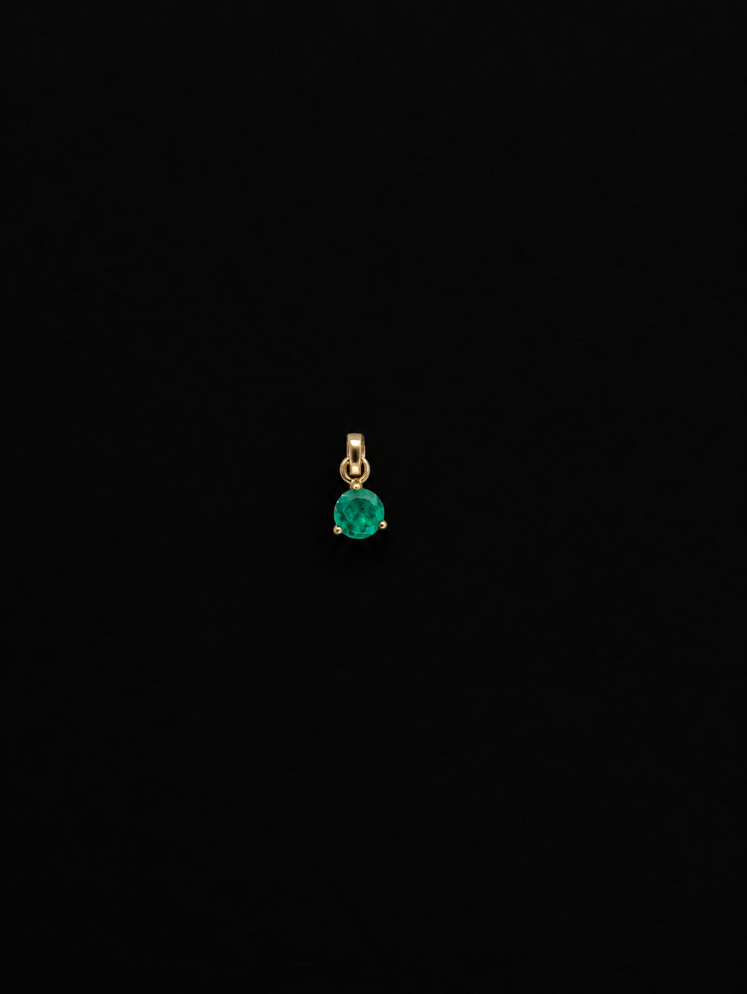 Dije con esmeralda redonda (Ref. 243)