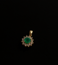 Dije con esmeralda redonda y diamantes (Ref. 15)