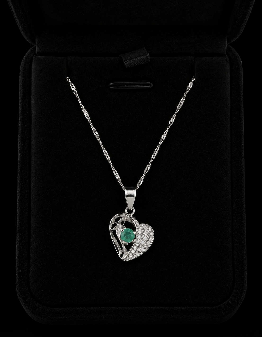 Collar Corazón con flor en plata 925 con esmeralda natural (Ref. 11)