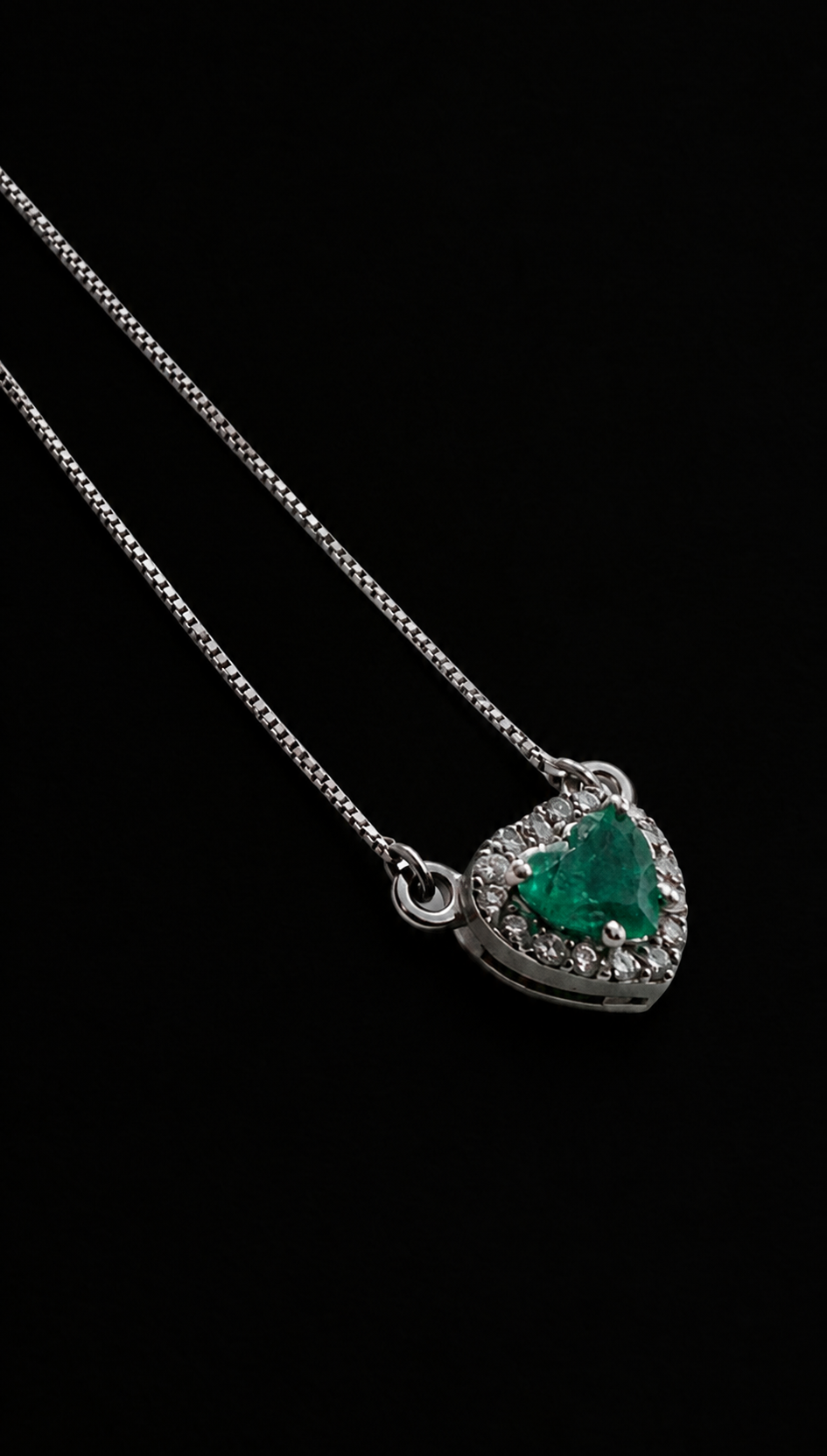 Dije choker con esmeralda en corazón (Ref. 235)
