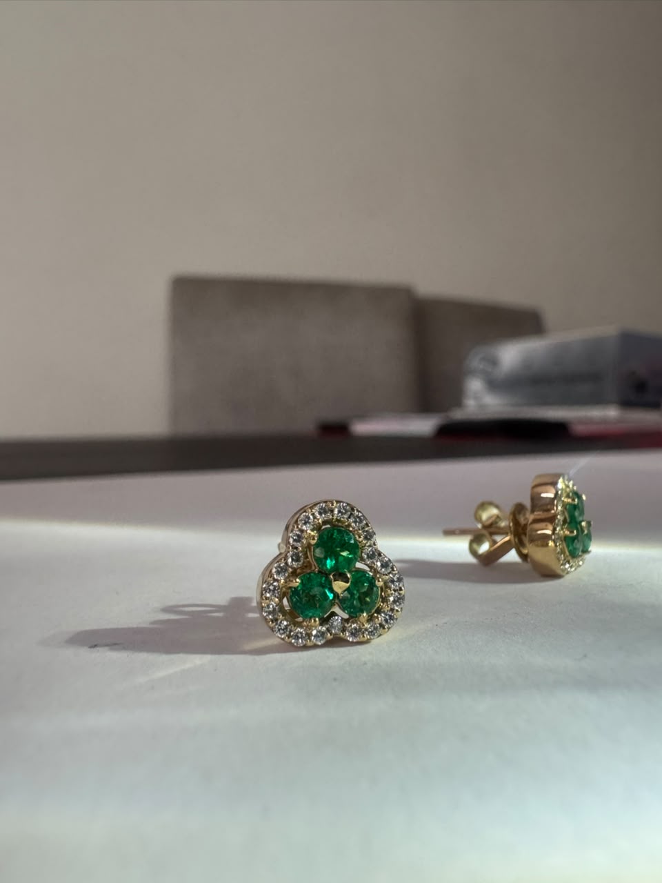 Topos con tres esmeraldas y diamantes (Ref. 338)